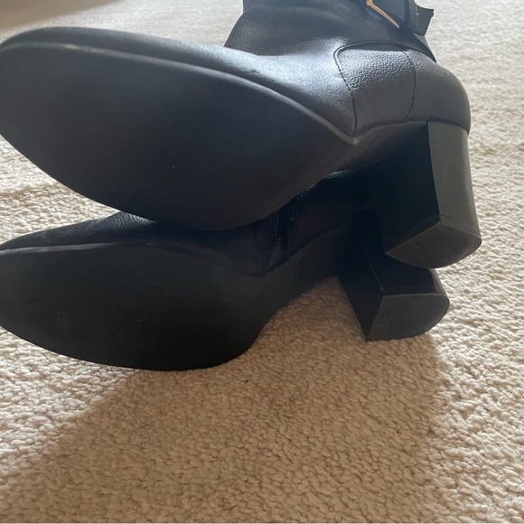 Cole Haan size 9 black leather booties with gold buckle - Picture 3 of 5